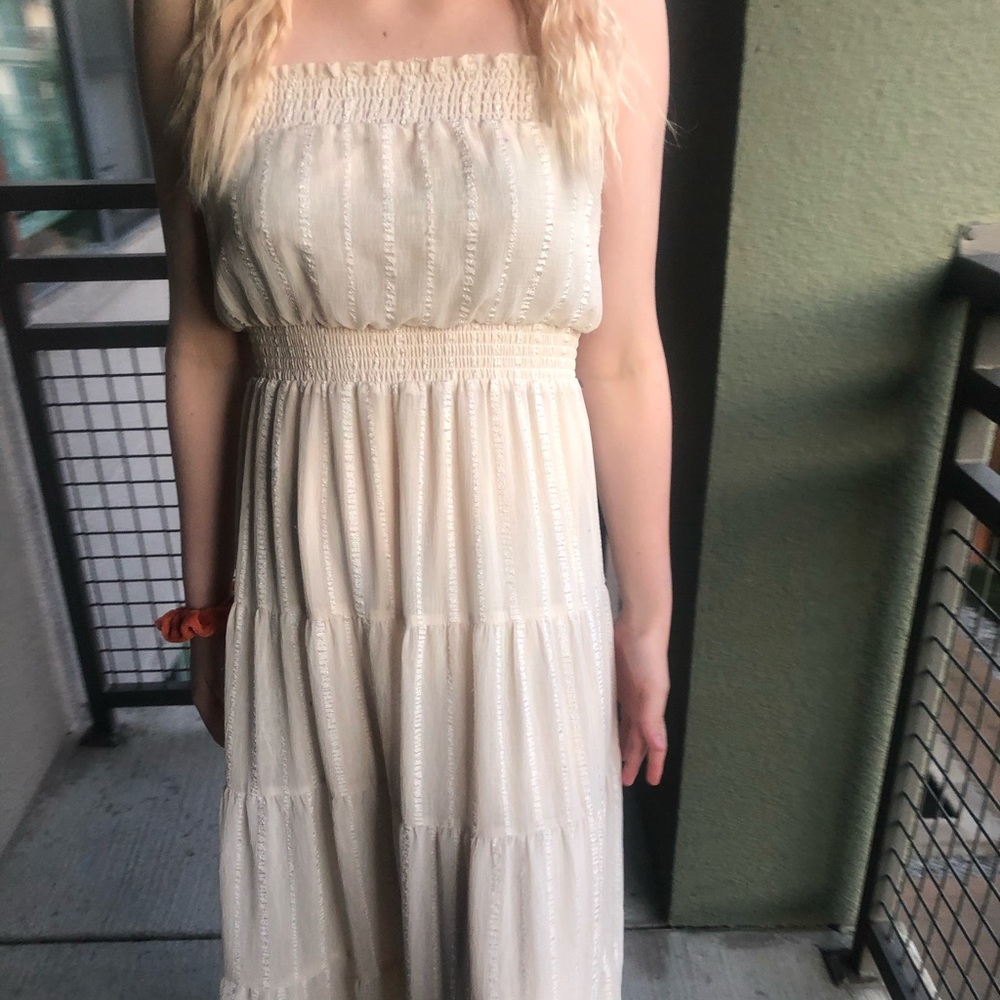 Beautiful indie strapless dress !